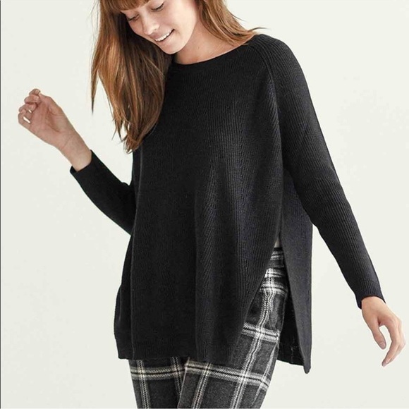 Mersea Camden Sweater Womens OSFM Navy button back Coastal Quiet Luxury - Picture 1 of 14